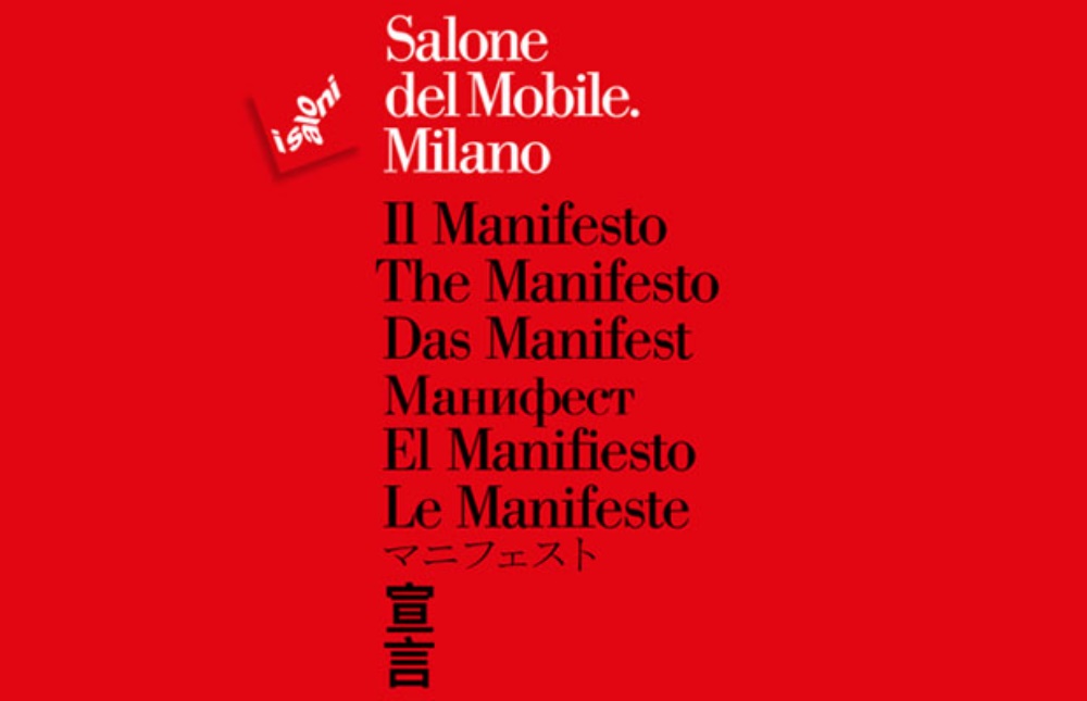 Salone del Mobile.Milano, Il Manifesto in diverse lingue su sfondo rosso.